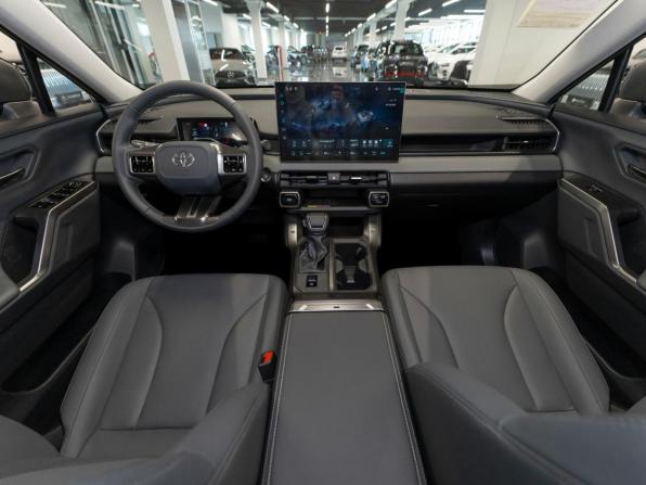 Toyota RAV4 VI (XA60) с пробегом 2026 года, цена 4 170 000 рублей, 30 км, внедорожник, Автокод Объявления