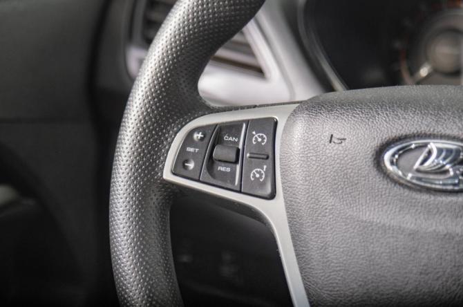 Lada (ВАЗ) Vesta I с пробегом 2018 года, цена 949 000 рублей, 59000 км, седан, Автокод Объявления