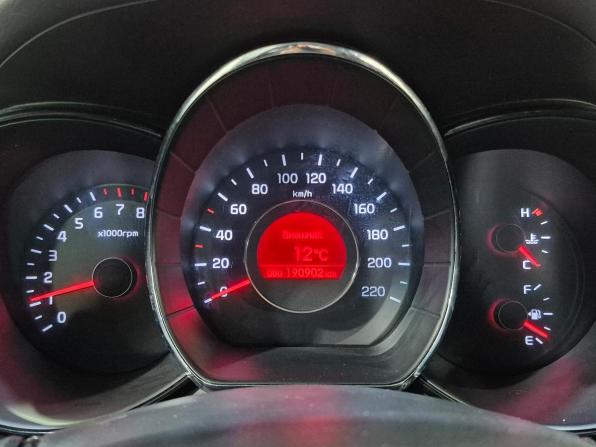 Kia Rio III с пробегом 2014 года, цена 889 000 рублей, 190800 км, седан, Автокод Объявления