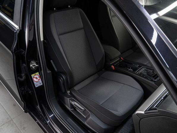 Volkswagen Passat B8 с пробегом 2017 года, цена 2 055 000 рублей, 128957 км, седан, Автокод Объявления