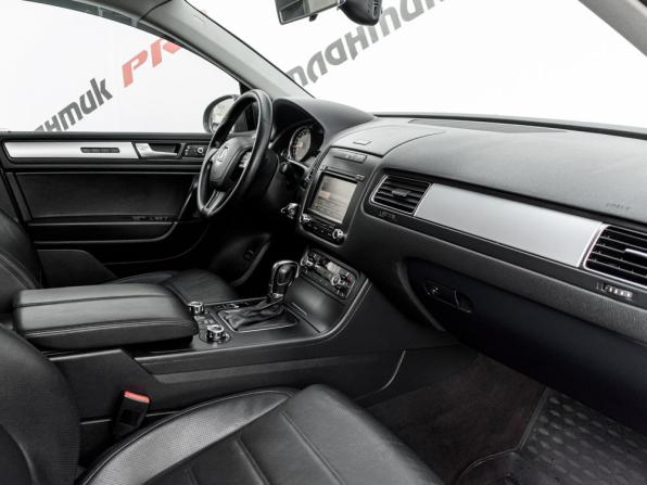 Volkswagen Touareg II с пробегом 2012 года, цена 1 895 000 рублей, 239372 км, внедорожник, Автокод Объявления