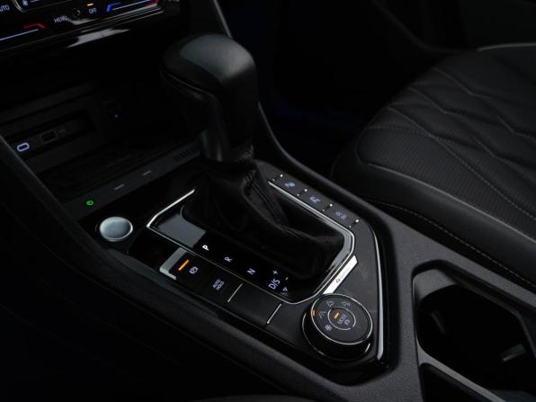 Volkswagen Tiguan II Рестайлинг с пробегом 2021 года, цена 4 057 055 рублей, 44309 км, внедорожник, Автокод Объявления