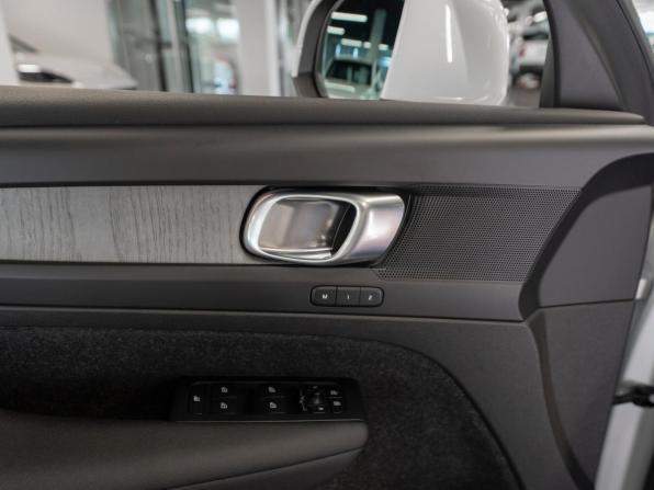Volvo XC40 I с пробегом 2021 года, цена 3 610 000 рублей, 45529 км, внедорожник, Автокод Объявления
