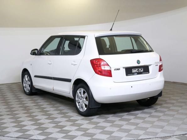 Skoda Fabia II Рестайлинг с пробегом 2011 года, цена 750 000 рублей, 129000 км, хэтчбек, Автокод Объявления