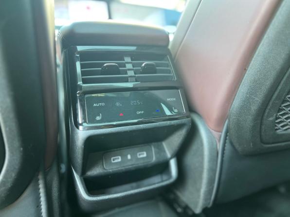 Geely Monjaro I с пробегом 2022 года, цена 2 850 000 рублей, 96826 км, внедорожник, Автокод Объявления