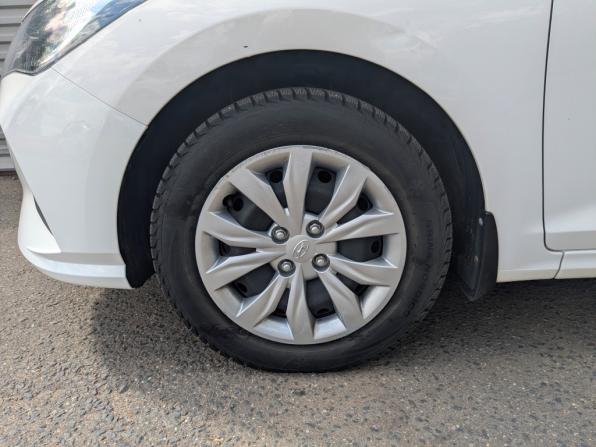 Hyundai Solaris II Рестайлинг с пробегом 2022 года, цена 1 650 000 рублей, 76792 км, седан, Автокод Объявления