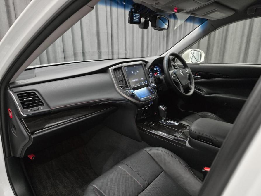 Toyota Crown XIV (S210) Рестайлинг Красноярск  - изображение 13