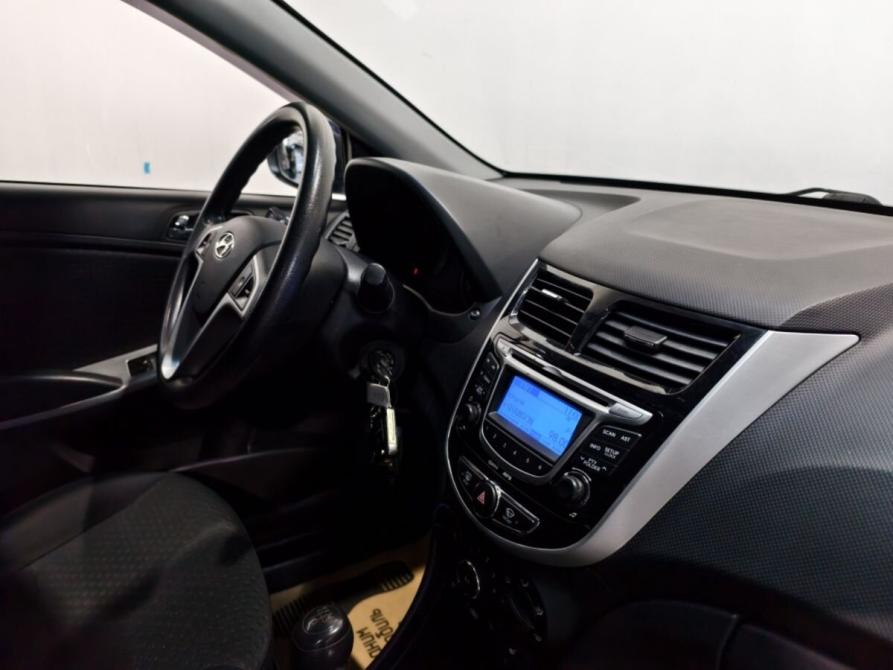 Hyundai Solaris I Курск  - изображение 7
