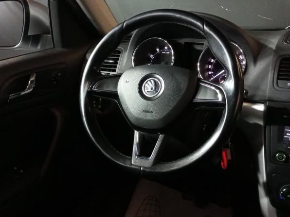 Skoda Yeti I Рестайлинг с пробегом 2014 года, цена 1 200 000 рублей, 129088 км, внедорожник, Автокод Объявления