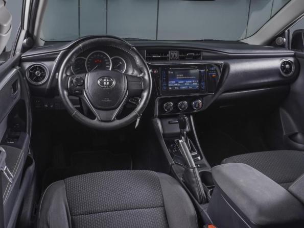 Toyota Corolla XI (E160 E170 E180) Рестайлинг 1 с пробегом 2017 года, цена 1 525 000 рублей, 136734 км, седан, Автокод Объявления