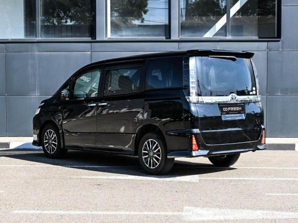 Toyota Voxy III (R80) с пробегом 2016 года, цена 1 965 000 рублей, 130778 км, минивэн, Автокод Объявления