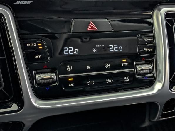 Kia Sorento IV с пробегом 2022 года, цена 3 550 000 рублей, 125641 км, внедорожник, Автокод Объявления