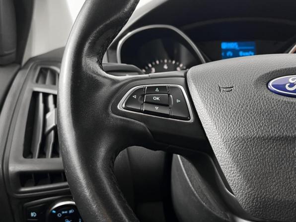 Ford Focus III Рестайлинг с пробегом 2017 года, цена 1 075 000 рублей, 121311 км, хэтчбек, Автокод Объявления
