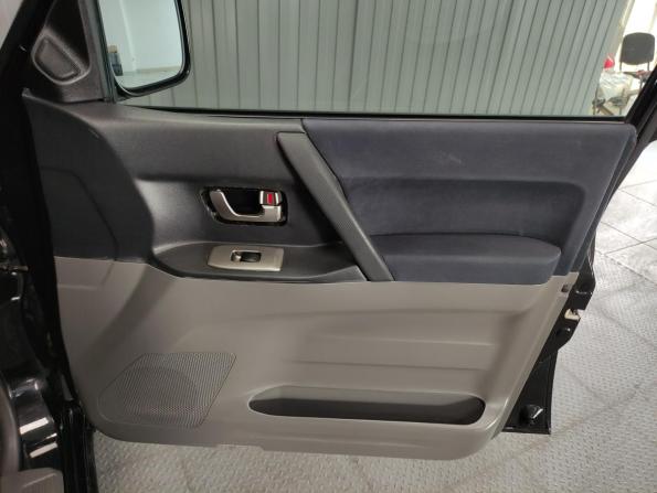 Mitsubishi Pajero III Рестайлинг с пробегом 2003 года, цена 997 000 рублей, 279444 км, внедорожник, Автокод Объявления