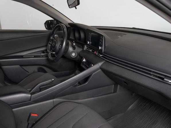 Hyundai Elantra VII (CN7) с пробегом 2021 года, цена 1 984 300 рублей, 106000 км, седан, Автокод Объявления