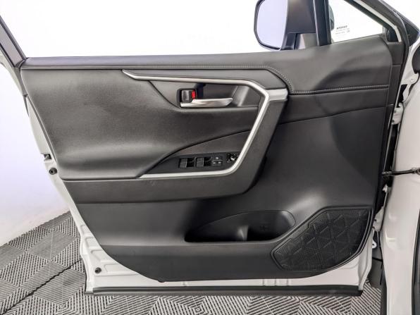 Toyota RAV4 V (XA50) с пробегом 2021 года, цена 3 205 000 рублей, 77286 км, внедорожник, Автокод Объявления