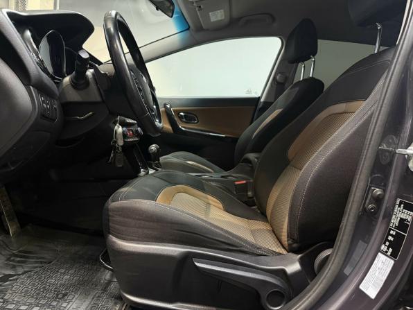 Kia Ceed II Рестайлинг с пробегом 2017 года, цена 1 397 000 рублей, 121633 км, универсал, Автокод Объявления