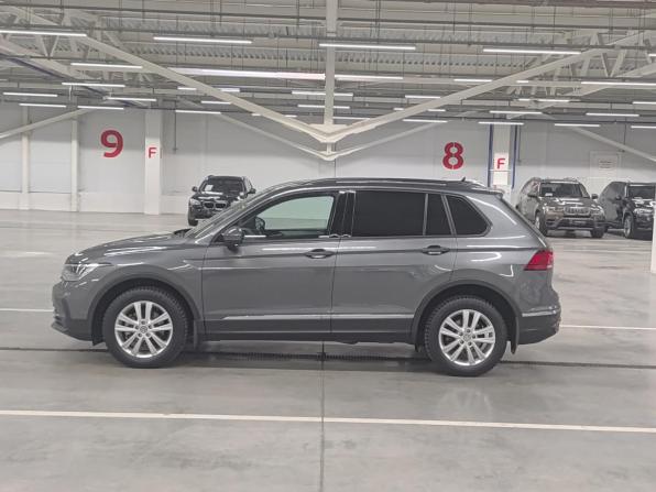 Volkswagen Tiguan II Рестайлинг с пробегом 2021 года, цена 2 599 000 рублей, 86038 км, внедорожник, Автокод Объявления