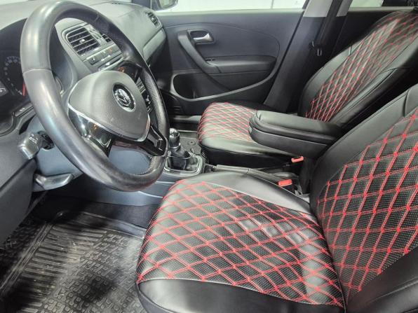 Volkswagen Polo V Рестайлинг с пробегом 2015 года, цена 965 000 рублей, 164800 км, седан, Автокод Объявления