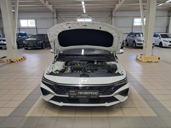 Hyundai Elantra VII (CN7) Рестайлинг с пробегом 2024 года, цена 2 350 000 рублей, 21000 км, седан, Автокод Объявления