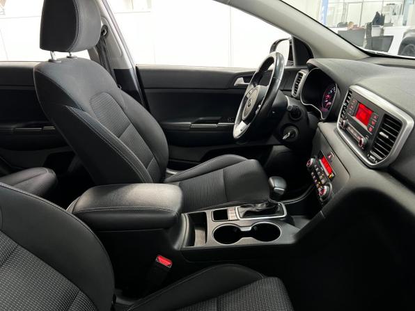 Kia Sportage IV Рестайлинг с пробегом 2019 года, цена 2 400 000 рублей, 58927 км, внедорожник, Автокод Объявления