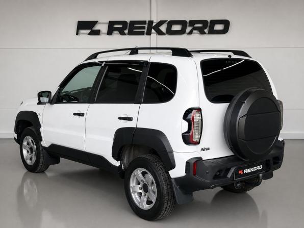 Lada (ВАЗ) Niva Travel I с пробегом 2023 года, цена 1 179 000 рублей, 67095 км, внедорожник, Автокод Объявления