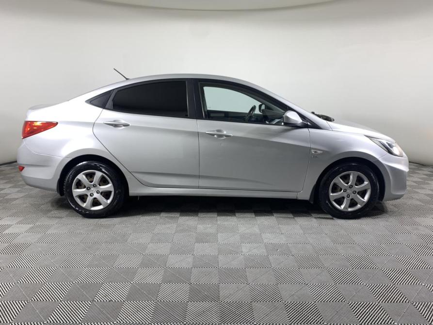 Hyundai Solaris I Москва  - изображение 4