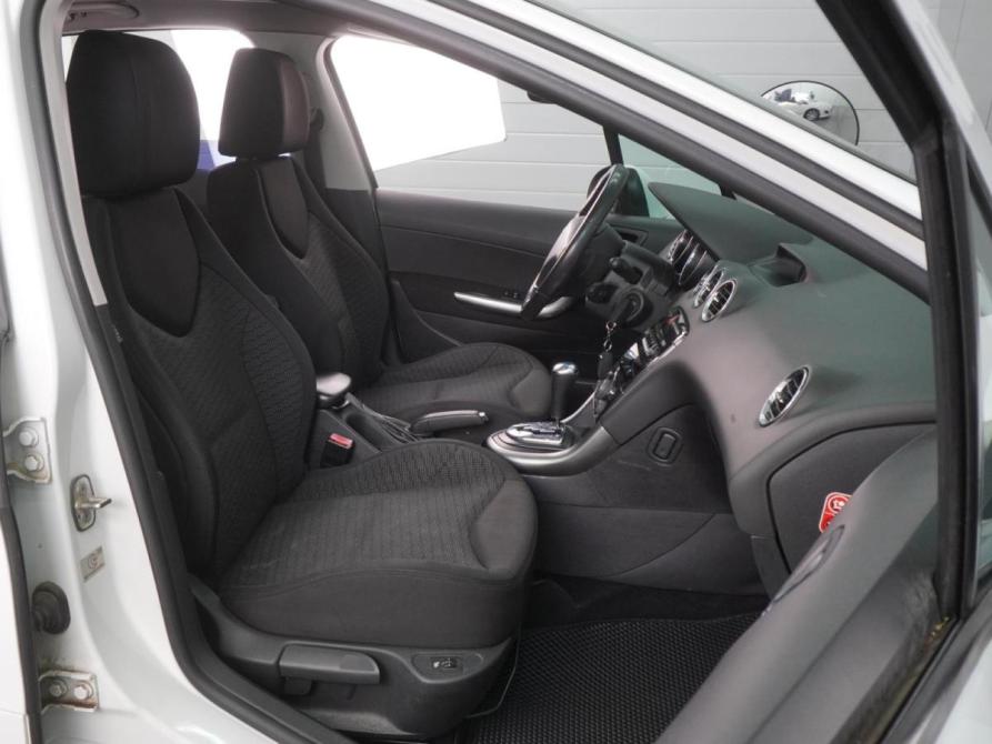 Peugeot 308 I Рестайлинг Воронеж  - изображение 8