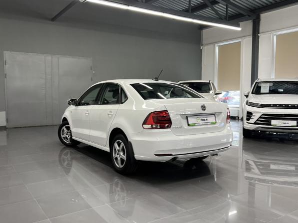 Volkswagen Polo V Рестайлинг с пробегом 2017 года, цена 1 095 000 рублей, 140873 км, седан, Автокод Объявления