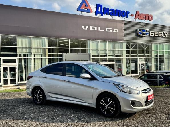 Hyundai Solaris I с пробегом 2012 года, цена 590 000 рублей, 222256 км, седан, Автокод Объявления