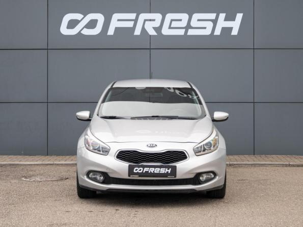 Kia Ceed II с пробегом 2013 года, цена 965 000 рублей, 251916 км, хэтчбек, Автокод Объявления