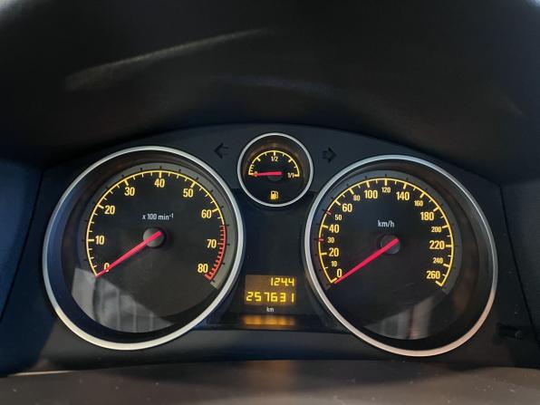 Opel Astra H Рестайлинг с пробегом 2009 года, цена 266 000 рублей, 257630 км, хэтчбек, Автокод Объявления