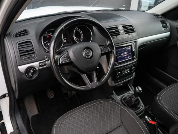 Skoda Yeti I Рестайлинг с пробегом 2016 года, цена 1 250 000 рублей, 182000 км, внедорожник, Автокод Объявления