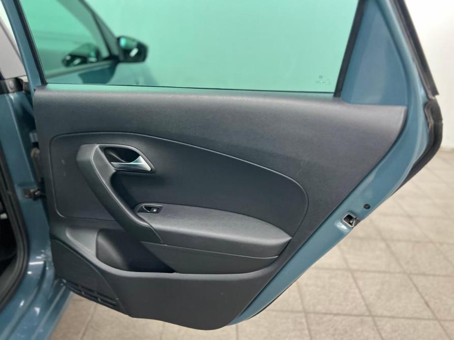 Volkswagen Polo V Рестайлинг Санкт-Петербург  - изображение 14