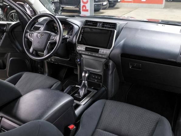 Toyota Land Cruiser Prado 150 Series Рестайлинг 2 с пробегом 2018 года, цена 4 950 000 рублей, 101365 км, внедорожник, Автокод Объявления