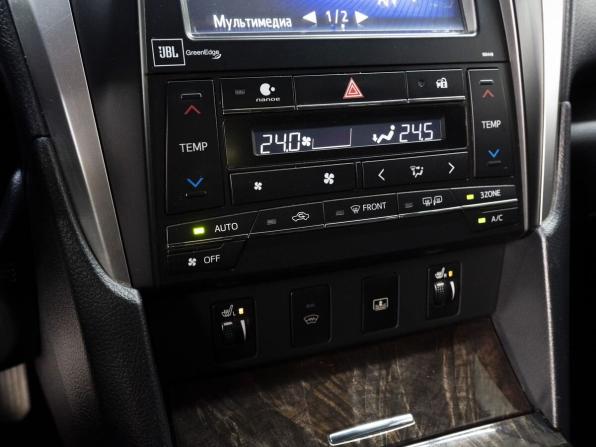 Toyota Camry VII (XV50) Рестайлинг с пробегом 2015 года, цена 2 449 000 рублей, 167498 км, седан, Автокод Объявления
