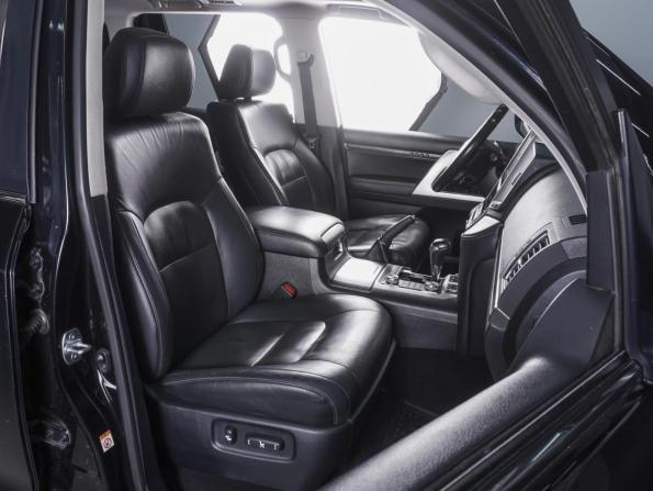 Toyota Land Cruiser 200 Series Рестайлинг 2 с пробегом 2018 года, цена 7 350 000 рублей, 165318 км, внедорожник, Автокод Объявления