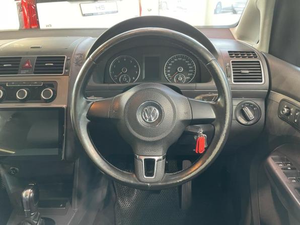 Volkswagen Touran I Рестайлинг 2 с пробегом 2011 года, цена 760 300 рублей, 133075 км, компактвэн, Автокод Объявления