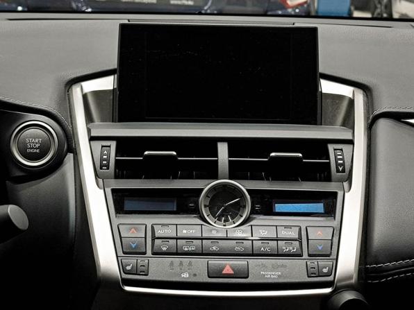 Lexus NX I с пробегом 2017 года, цена 2 990 000 рублей, 92538 км, внедорожник, Автокод Объявления