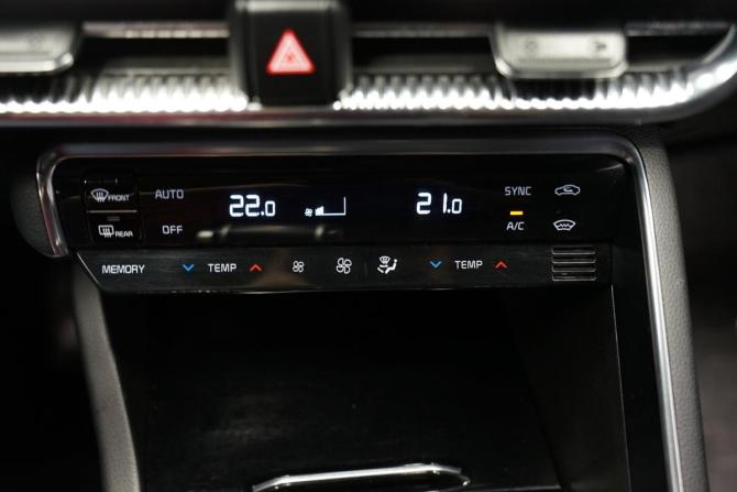 Kia K5 III с пробегом 2020 года, цена 2 255 000 рублей, 122000 км, седан, Автокод Объявления