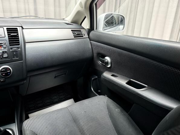 Nissan Tiida I Рестайлинг с пробегом 2011 года, цена 629 000 рублей, 192000 км, хэтчбек, Автокод Объявления