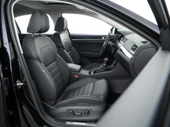 Skoda Superb IV с пробегом 2025 года, цена 4 249 055 рублей, 2936 км, лифтбек, Автокод Объявления