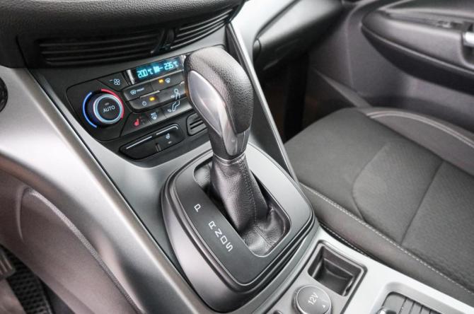 Ford Kuga II Рестайлинг с пробегом 2017 года, цена 1 649 000 рублей, 304694 км, внедорожник, Автокод Объявления