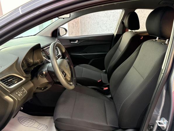Hyundai Solaris II с пробегом 2018 года, цена 1 365 000 рублей, 42193 км, седан, Автокод Объявления