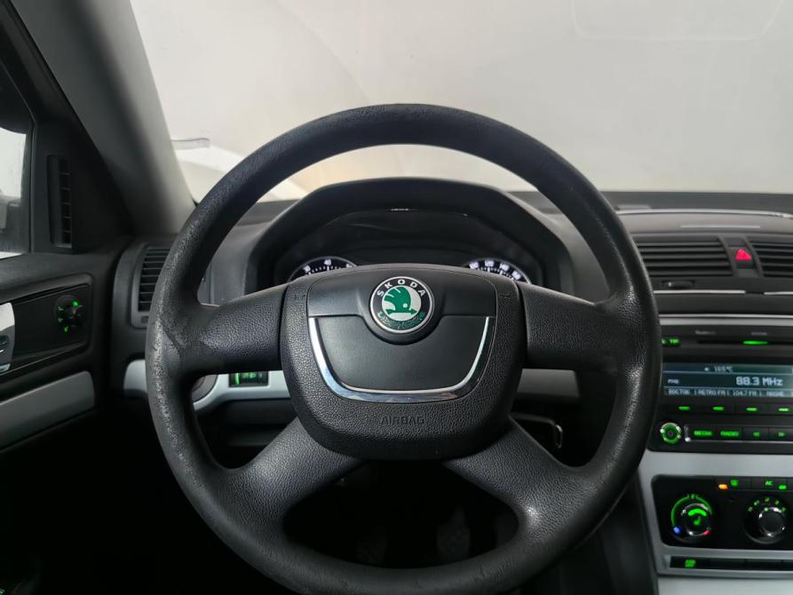 Skoda Octavia II (A5) Рестайлинг Москва  - изображение 13