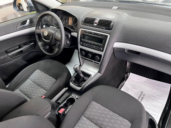 Skoda Octavia II (A5) Рестайлинг с пробегом 2009 года, цена 495 000 рублей, 261462 км, лифтбек, Автокод Объявления
