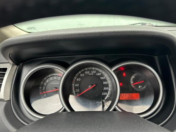 Nissan Tiida I Рестайлинг с пробегом 2013 года, цена 750 000 рублей, 253751 км, хэтчбек, Автокод Объявления