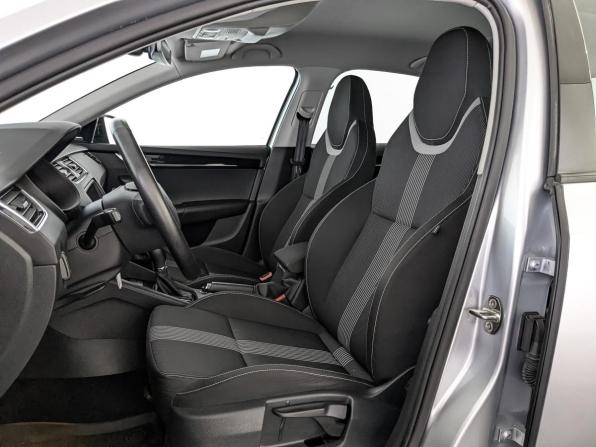 Skoda Octavia III (A7) Рестайлинг с пробегом 2019 года, цена 2 100 000 рублей, 65037 км, лифтбек, Автокод Объявления