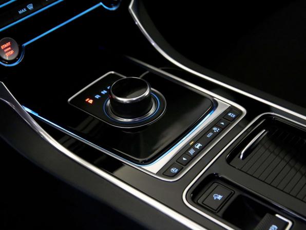 Jaguar XE I с пробегом 2017 года, цена 2 100 000 рублей, 136197 км, седан, Автокод Объявления
