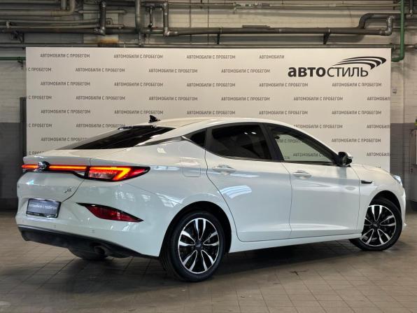 JAC J7 I с пробегом 2023 года, цена 909 000 рублей, 118000 км, хэтчбек, Автокод Объявления
